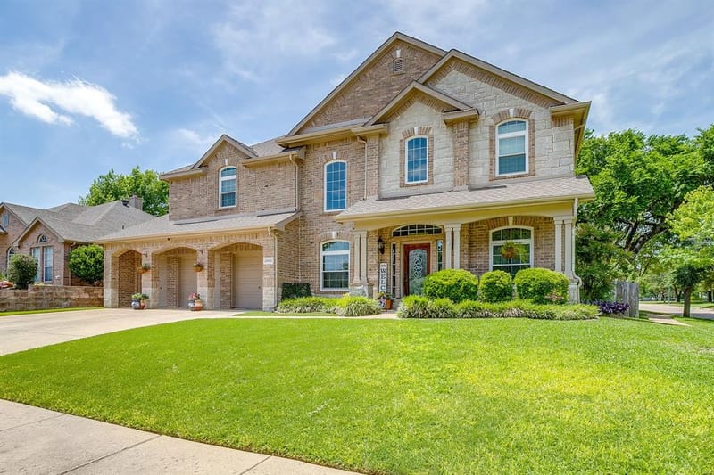2952 Masters Court S, Burleson TX 76028 - Photo 3