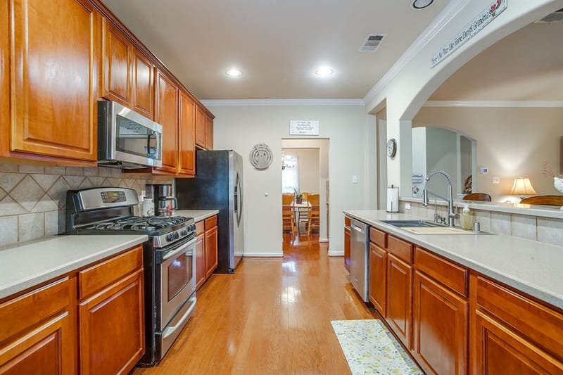 2952 Masters Court S, Burleson TX 76028 - Photo 8