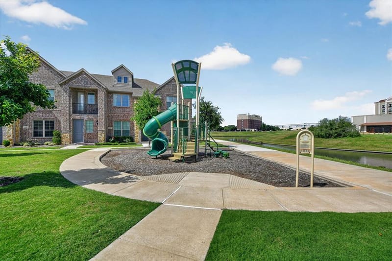 685 Watersedge Court, Lewisville TX 75067 - Photo 38
