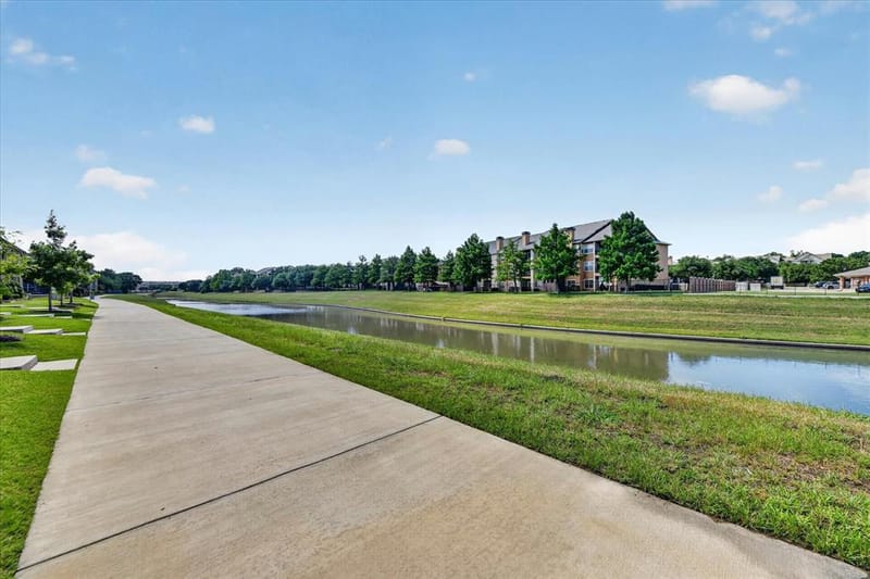 685 Watersedge Court, Lewisville TX 75067 - Photo 40