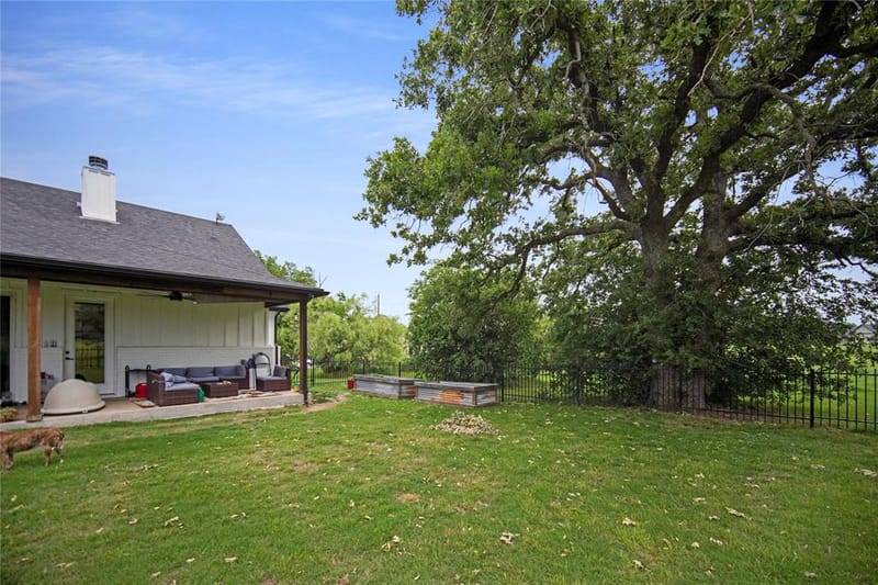 230 Driftwood Court, Runaway Bay TX 76426 - Photo 33
