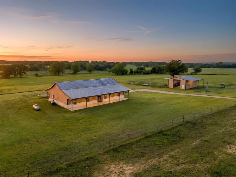 184 Hcr 1439, Covington TX 76636