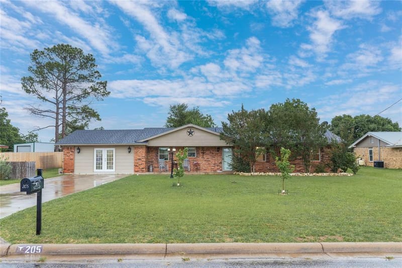 205 longhorn dr, Early TX 76802 - Photo 2