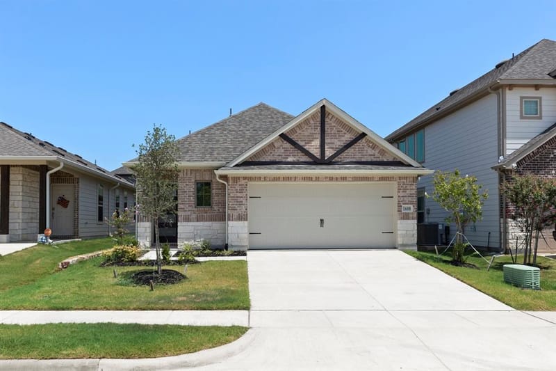 1608 Meadow Crest Drive, Aubrey TX 76227