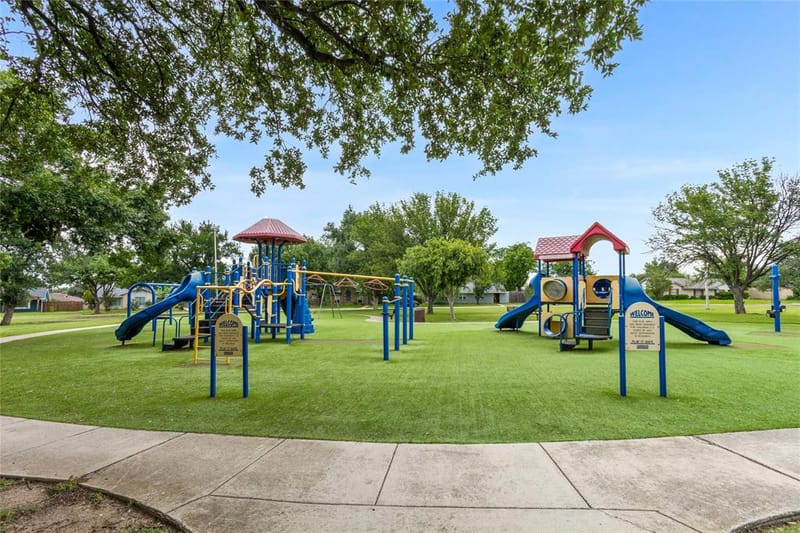 2128 Placid Drive, Carrollton TX 75007 - Photo 25