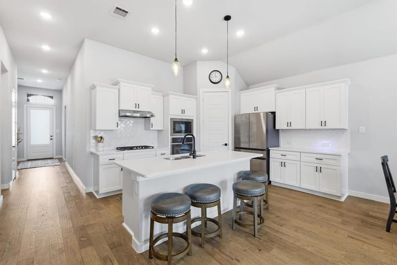 405 Hummingbird Drive, Celina TX 75009 - Photo 6