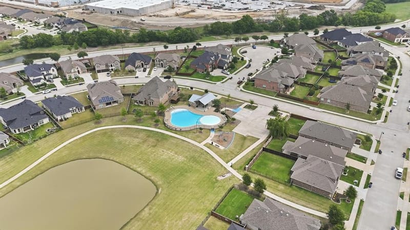 405 Hummingbird Drive, Celina TX 75009 - Photo 32