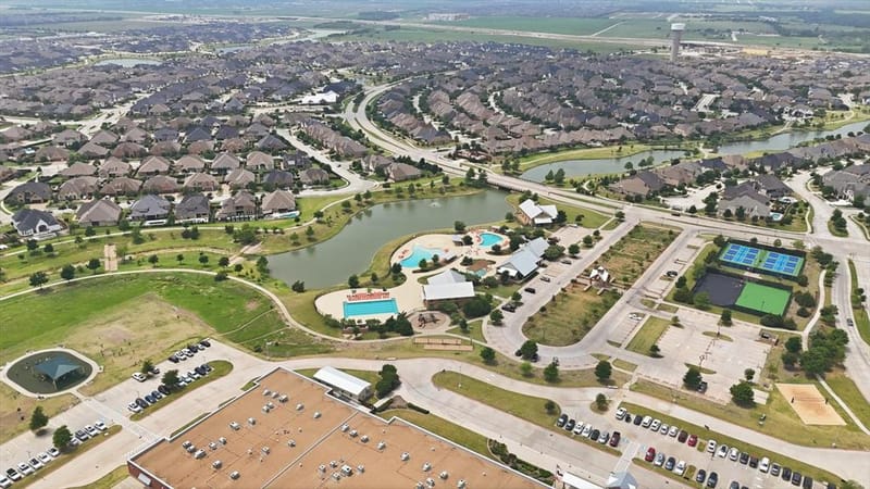 405 Hummingbird Drive, Celina TX 75009 - Photo 34