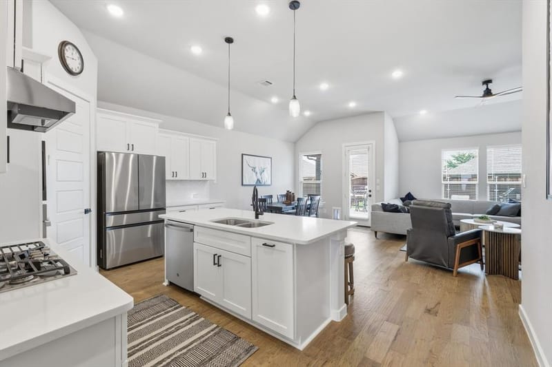 405 Hummingbird Drive, Celina TX 75009 - Photo 4