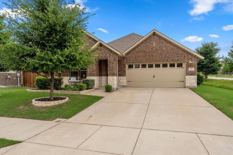 801 Lawndale Street, Celina TX 75009 - Photo 4