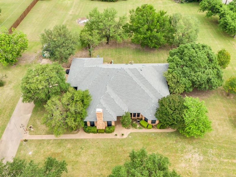 750 Allen Lane, Midlothian TX 76065 - Photo 2