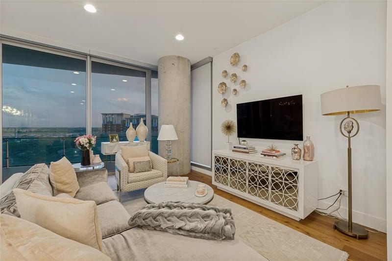 3130 N Harwood Street # 702, Dallas TX 75201 - Photo 4