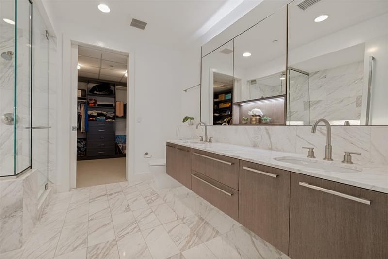3130 N Harwood Street # 702, Dallas TX 75201 - Photo 21
