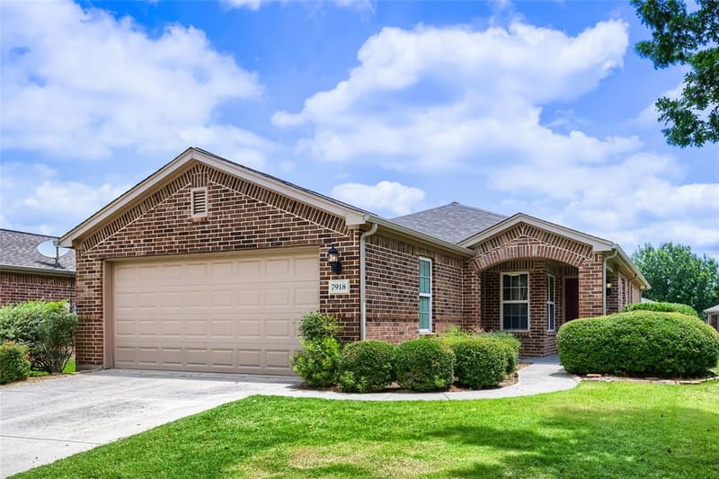 7918 Tatum Drive, Frisco TX 75036 - Photo 2