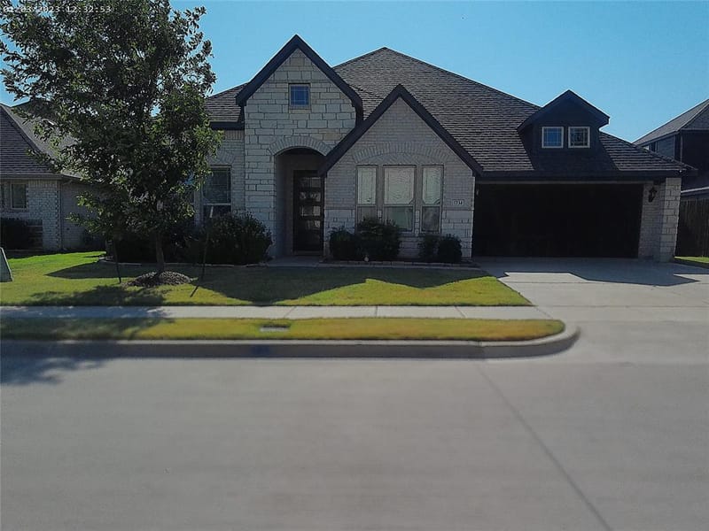 1734 Summer Lane, Midlothian TX 76065 - Photo 2