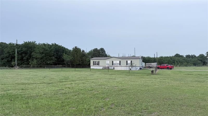 190 Railroad Drive, Mabank TX 75156 - Photo 4