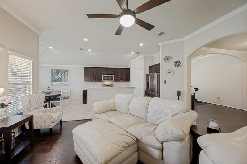11505 Parade Drive, Frisco TX 75036 - Photo 9