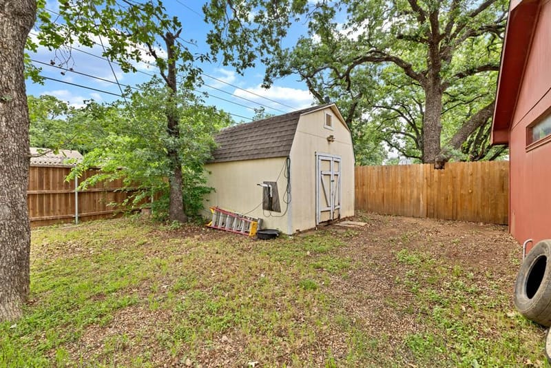 1125 Hillwood Drive, Lewisville TX 75067 - Photo 15