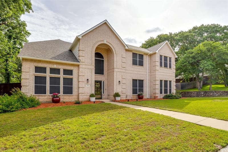 801 Timberwolf Court, Crowley TX 76036 - Photo 2