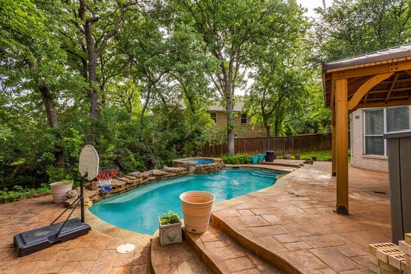 801 Timberwolf Court, Crowley TX 76036 - Photo 35