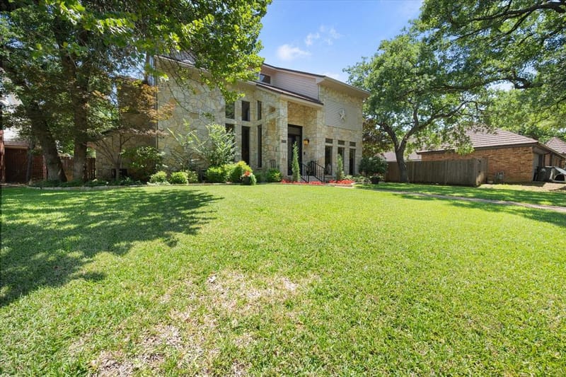 4917 Wareham Drive, Arlington TX 76017 - Photo 3