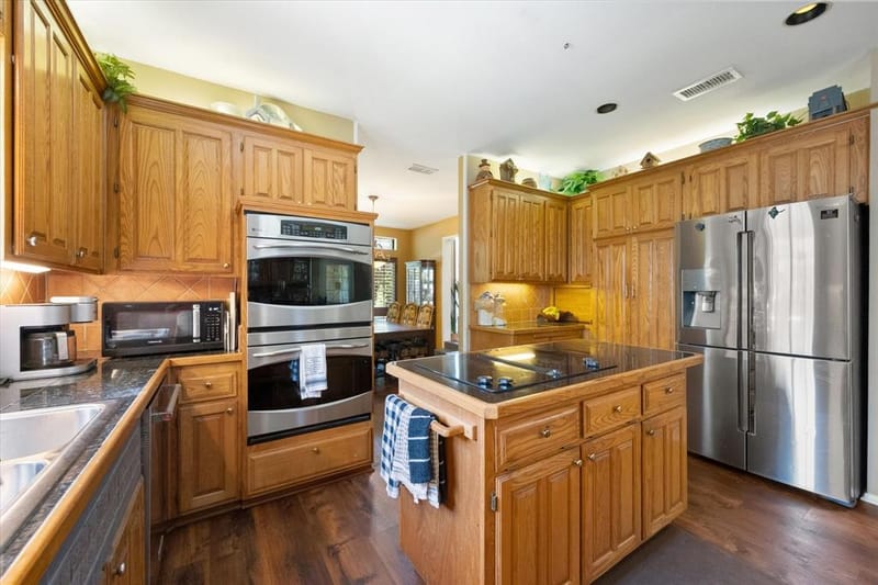 4917 Wareham Drive, Arlington TX 76017 - Photo 9