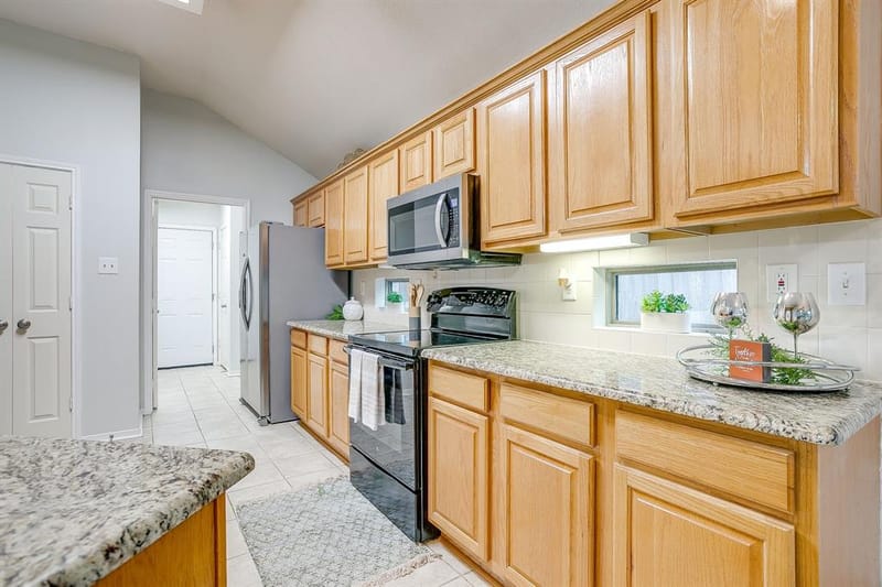 1519 Stratford Drive, Mansfield TX 76063 - Photo 12