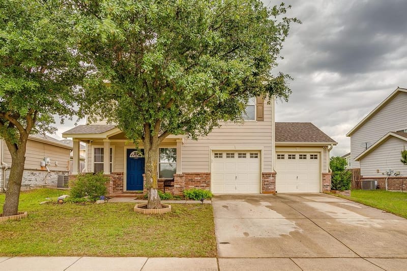 3028 Wakecrest Drive, Fort Worth TX 76108
