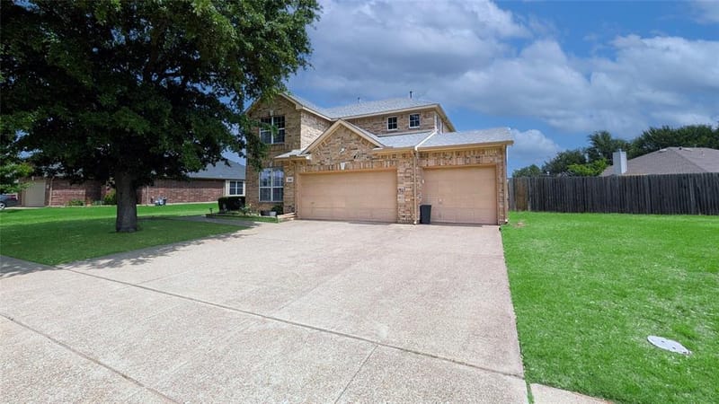 5848 Somerton Drive, Grand Prairie TX 75052