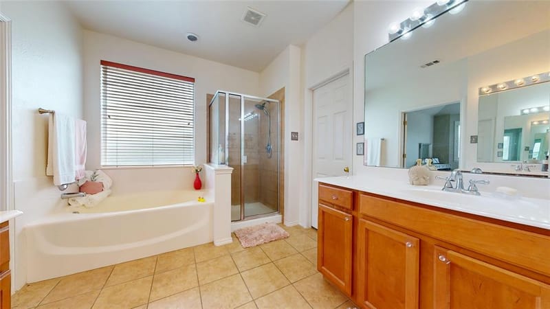 5848 Somerton Drive, Grand Prairie TX 75052 - Photo 14