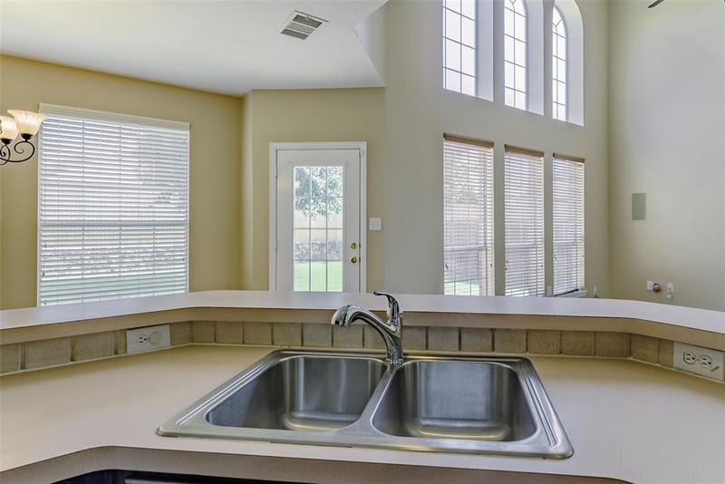 1211 Limestone Creek Drive, Keller TX 76248 - Photo 14