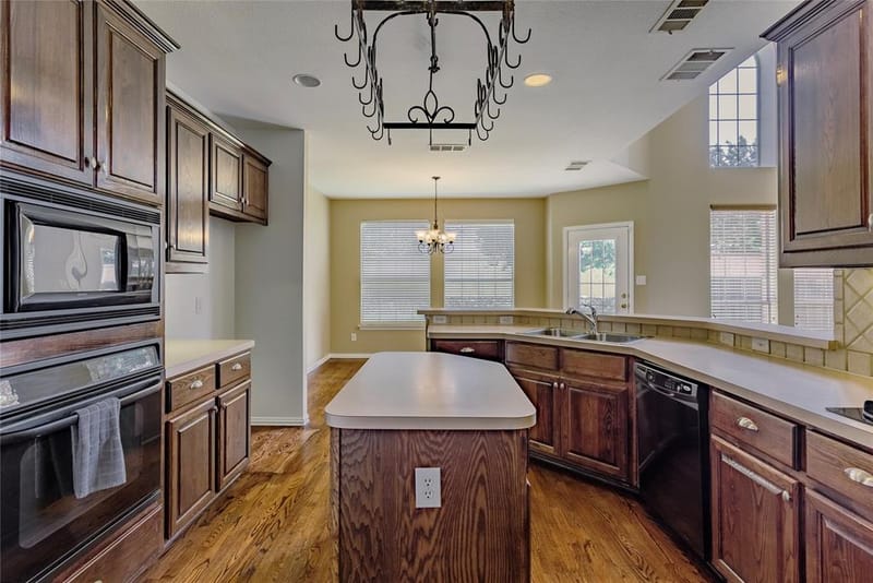 1211 Limestone Creek Drive, Keller TX 76248 - Photo 11