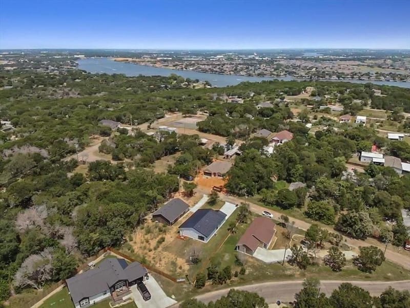 3612 Broken Bow Drive, Granbury TX 76048 - Photo 2