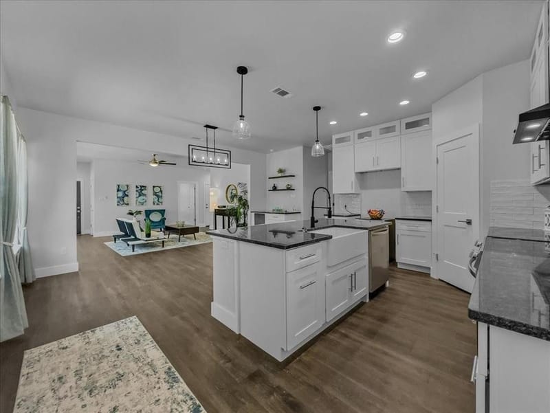 3612 Broken Bow Drive, Granbury TX 76048 - Photo 16