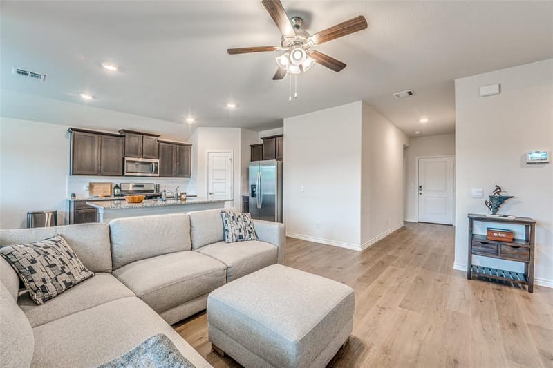 3821 KENWORTH Lane, McKinney TX 75071 - Photo 7