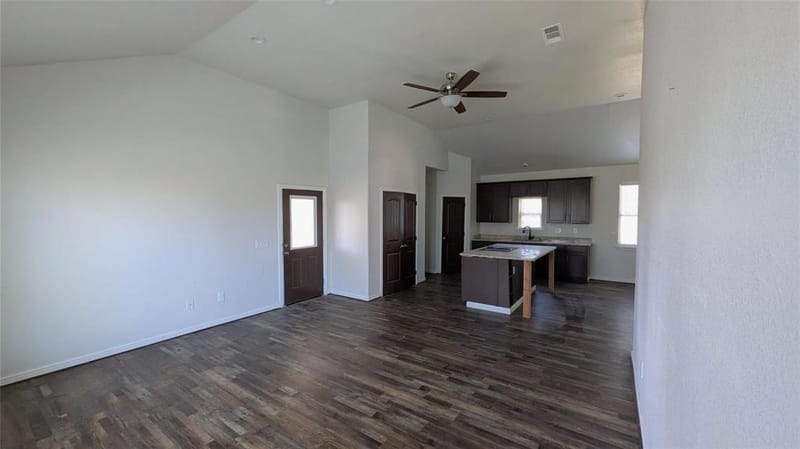 409 Giles Street, Mineola TX 75773 - Photo 3