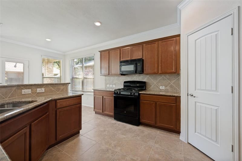 13216 Ragged Spur Court, Fort Worth TX 76052 - Photo 17