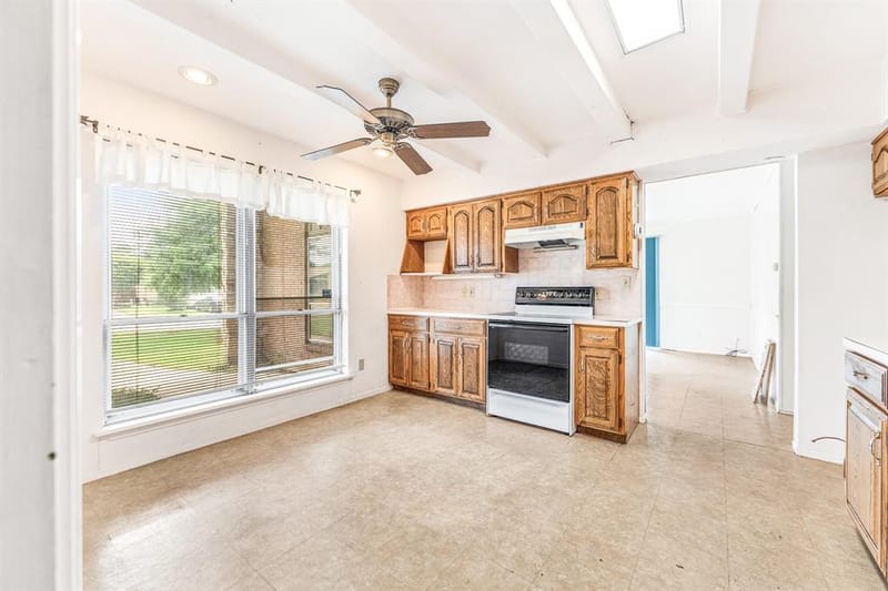 3705 Flamingo Lane, Irving TX 75062 - Photo 10