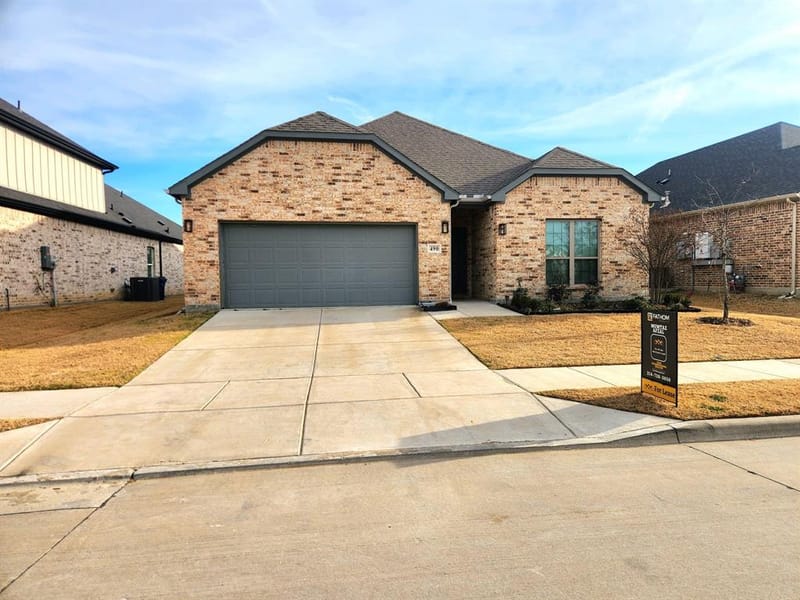 490 Oak Creek Drive, Lavon TX 75166 - Photo 2