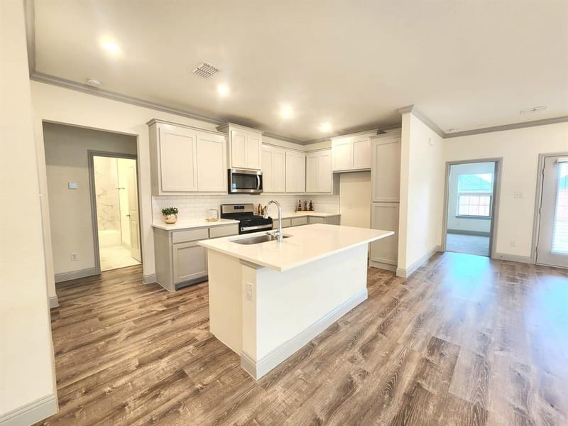 490 Oak Creek Drive, Lavon TX 75166 - Photo 6