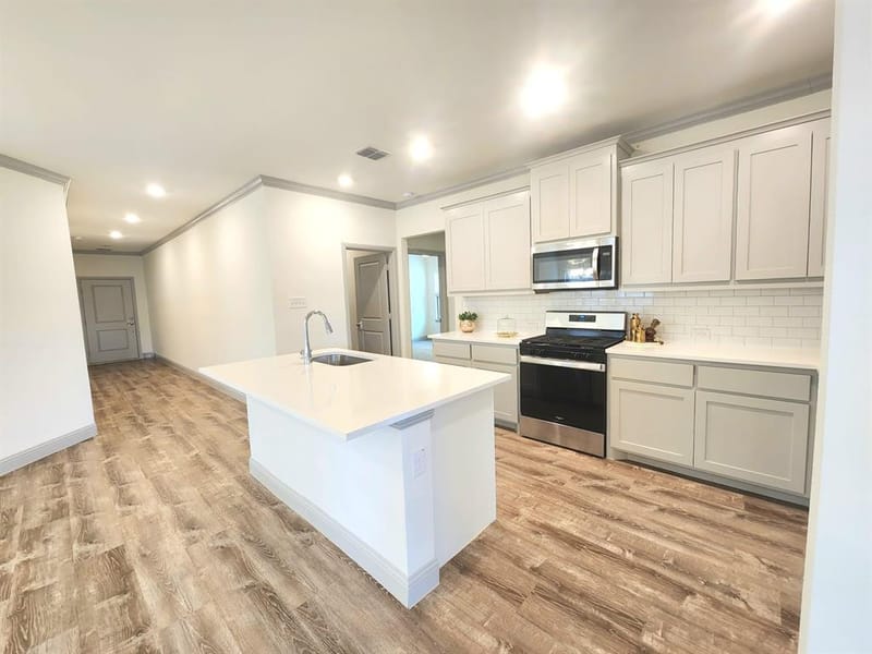 490 Oak Creek Drive, Lavon TX 75166 - Photo 9