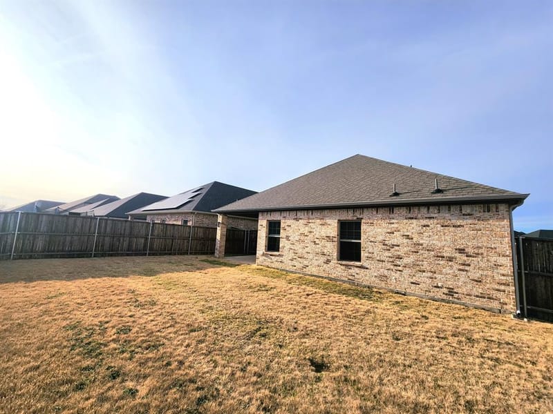 490 Oak Creek Drive, Lavon TX 75166 - Photo 18