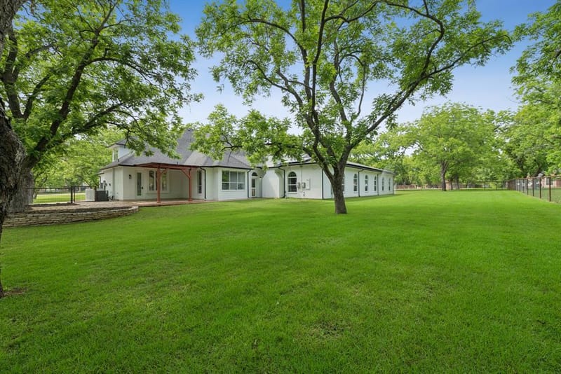 5501 Equestrian Drive, Granbury TX 76049 - Photo 26