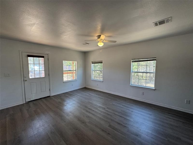 232 E Quanah Road, Mabank TX 75156 - Photo 6