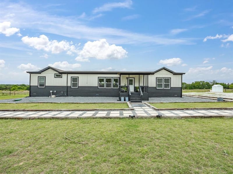 466 Belcher Road, Bowie TX 76230 - Photo 2