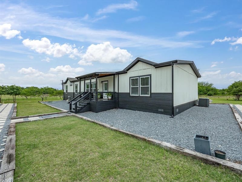 466 Belcher Road, Bowie TX 76230 - Photo 7