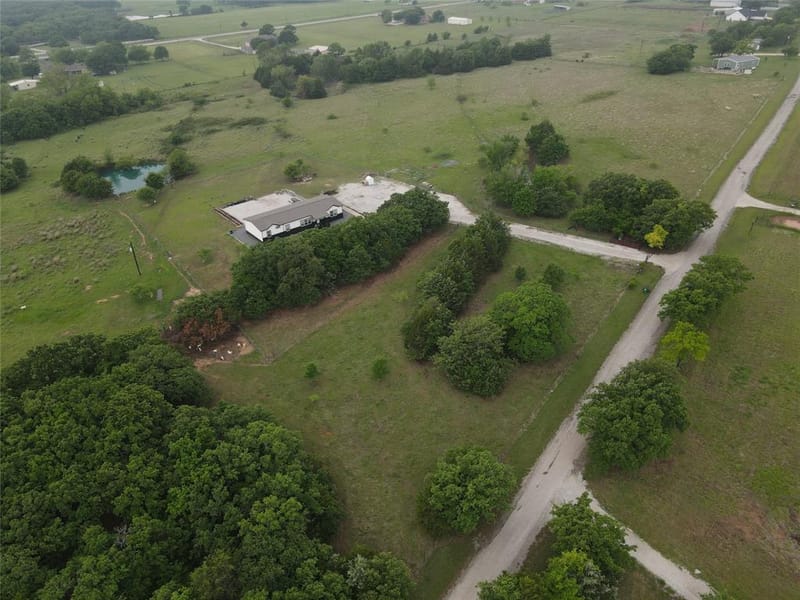 466 Belcher Road, Bowie TX 76230 - Photo 4