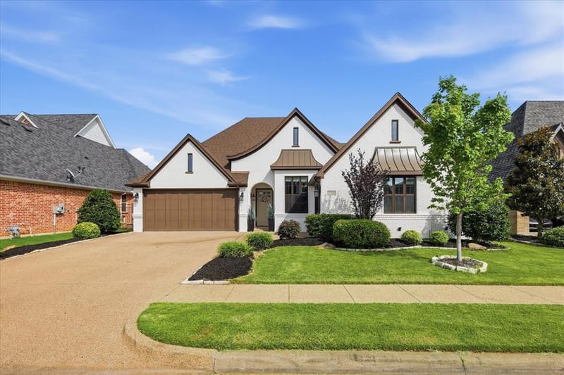2705 River Path Court, Burleson TX 76028