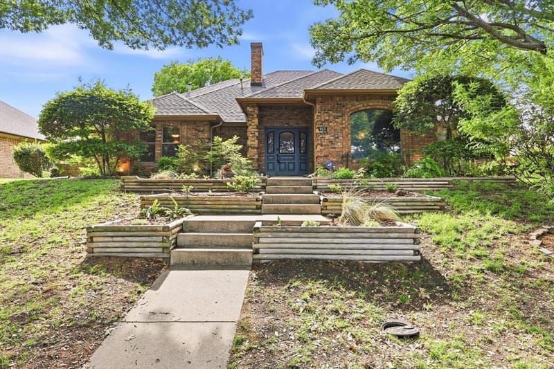 613 Deer Creek Drive, DeSoto TX 75115