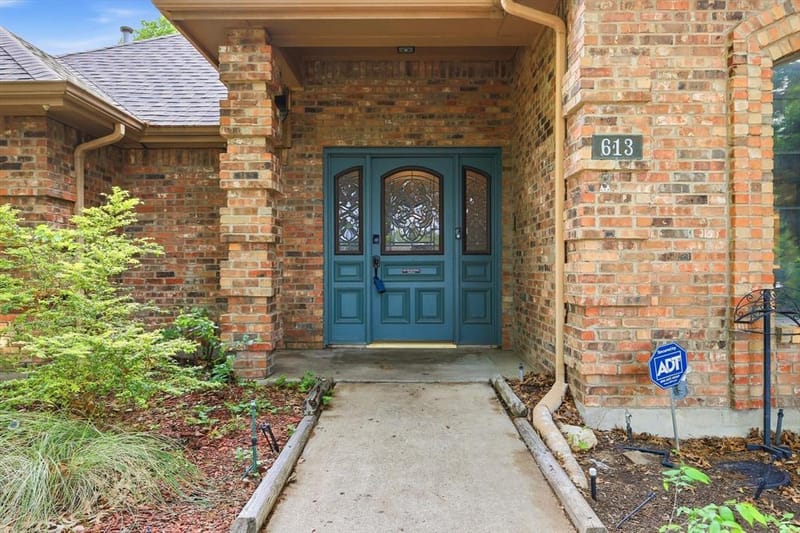 613 Deer Creek Drive, DeSoto TX 75115 - Photo 4